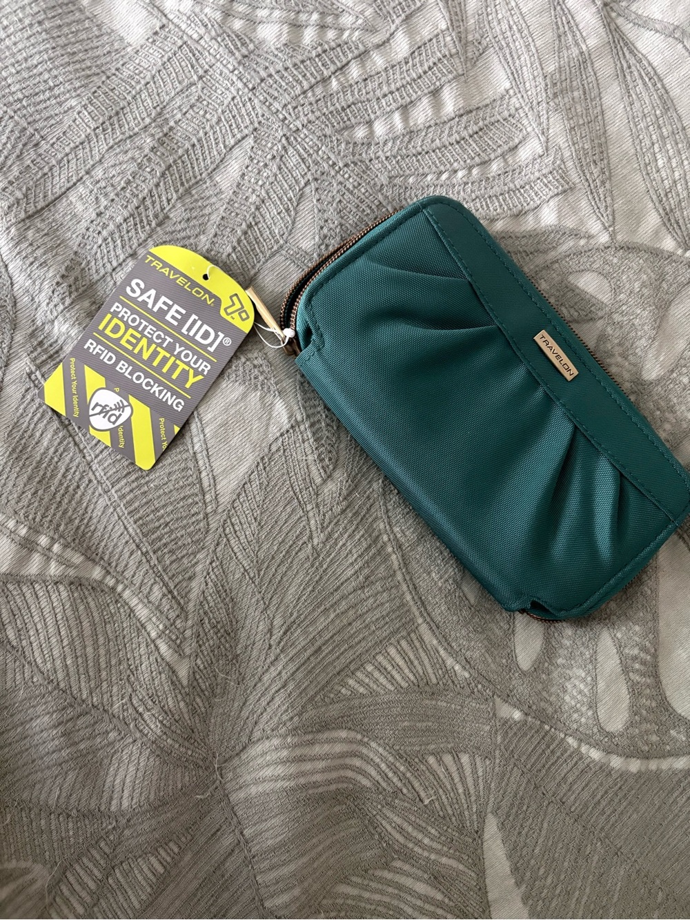 Travelon Teal RFID-Blocking Women's Wallet